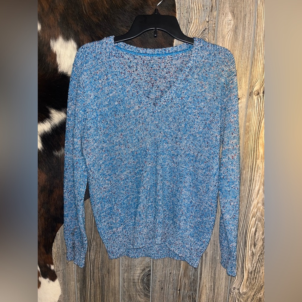 Unbranded blue with red speckles v neck lighter weight sweater